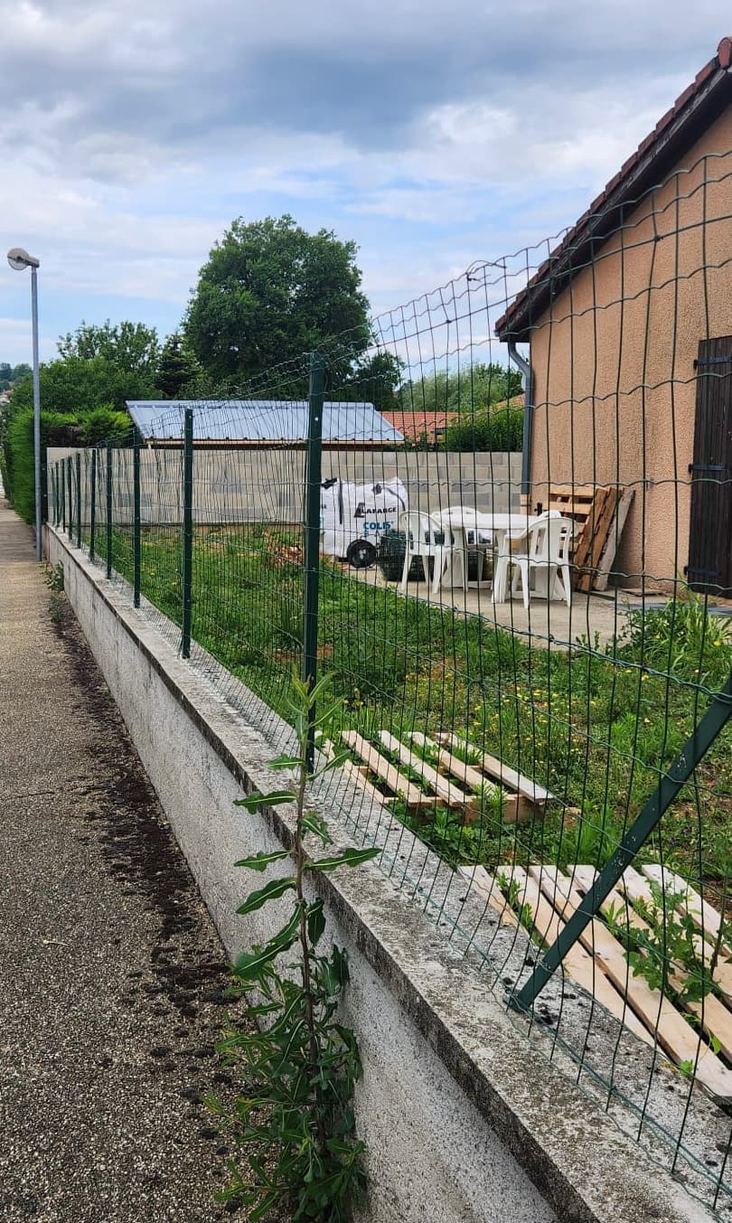 Avant / après : une limite de terrain transformée